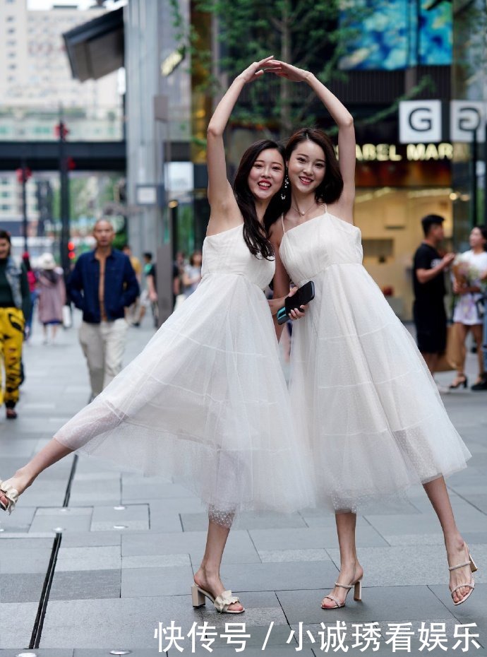 设计|非常出众的一对姐妹花,走在街头真心是太受人关注了