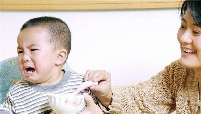 放过|4种辅食再喂给娃吃,脾胃要“罢工”了,儿科医生放过你家娃吧