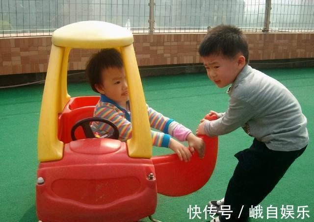 宝妈|孩子有这3种举动,说明孩子“情商低”,父母早纠正还来得及