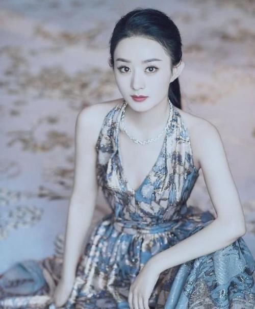 脸上有这3个特征的女生，尽量避开披发散发，露出你的五官更漂亮