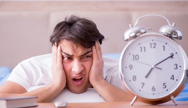 专家|失眠的“罪魁祸首”找到了!专家说坚持三件事,祝你一夜好眠!