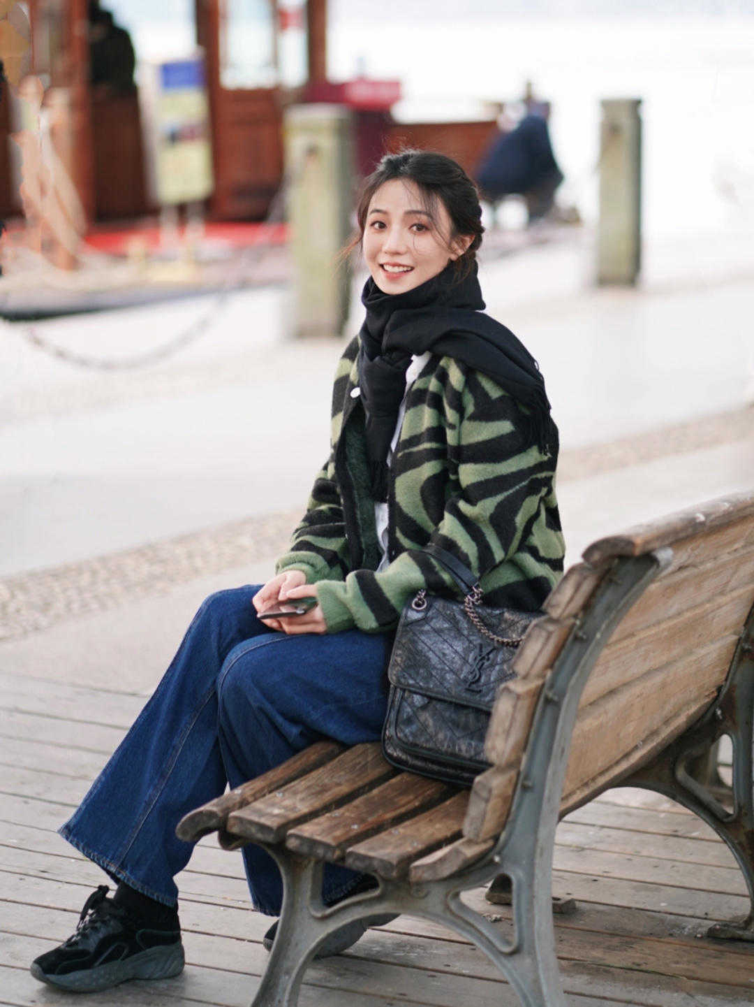 梨形身材 “阔腿裤”很适合梨形身材的女生,搭毛衣和外套温暖优雅,超好看