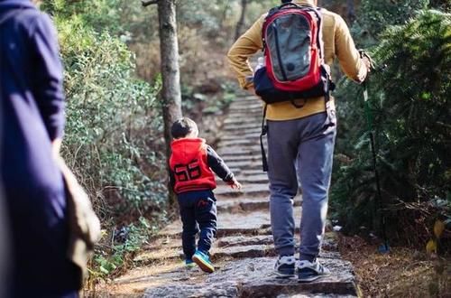  湿热体质|皮肤油腻，毛孔粗大，啤酒肚怎么办？解决这个问题才是根源