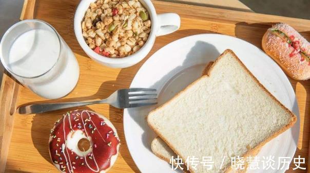 煎炸类|这3种早餐每天都有人吃，营养少又不健康，应该拉入黑名单