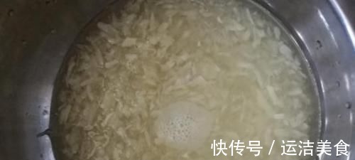 害虫|不想植物烂根、黄叶、招惹害虫,就将这2厨房调料捣碎养花!