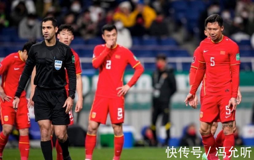 国足|输球15分钟李霄鹏道歉!面对镜头说出18个字,这才是招他的原因