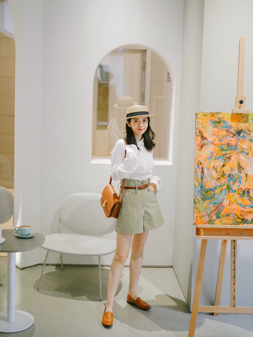 短袖|今夏怎么穿搭才时髦？短袖T恤搭配牛仔裤简约高级，秒变气质女神