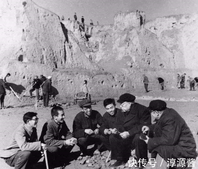 头骨&侯家窑遗址出土带孔颅骨,古人实施环钻术,应该用了这种工具