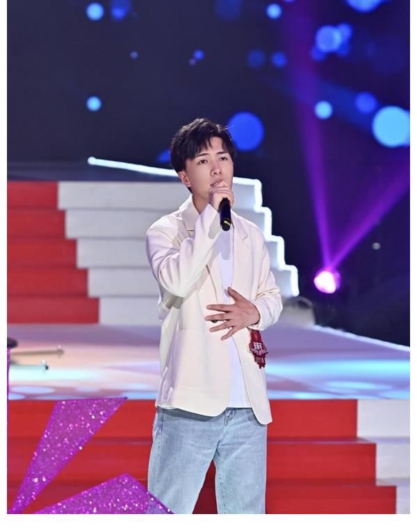 星光大道|酷狗直播王牌男聲張斯可登陸《星光大道》，實力表現斬獲周冠軍