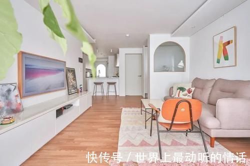 衣帽间|84平婚房，进门就被迷住了，不装电视不要餐厅，布置完好暖心