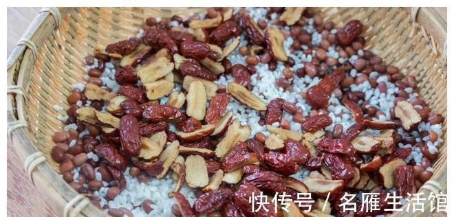 南瓜皮|秋季多给家人吃南瓜,润秋燥,补气血,这样做女人孩子都爱吃!