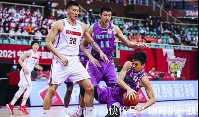 马鑫鑫|宫鲁鸣终于出手,年轻化突然加速,山东男篮正积极配置年轻球员!