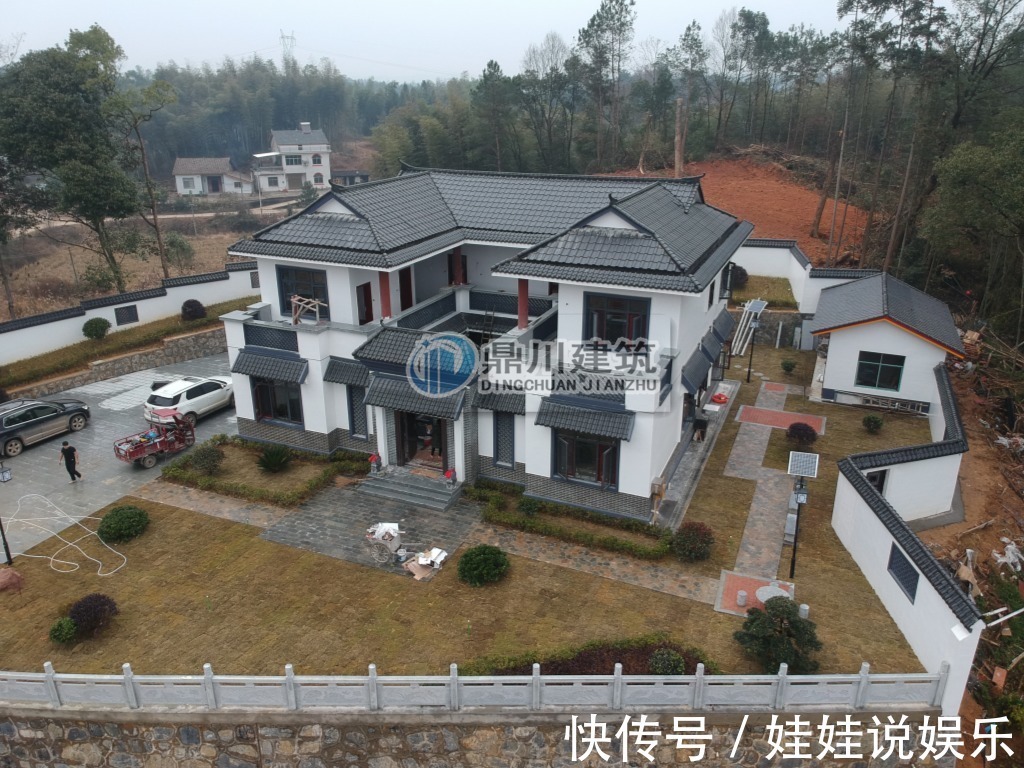 砖混|他花70万在乡下建四合院,庭院曲径幽深,堪比王府豪宅!