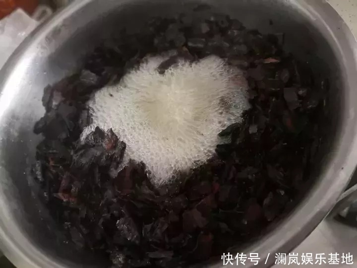 植物|2种“生根水”制好后,往土里浇一点,植物根须就能嗖嗖窜出盆