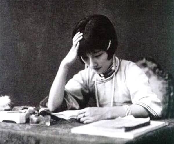 唐瑛|民国时期名媛的奢侈生活,1天3套衣服,仆人无数,一般人想象不到