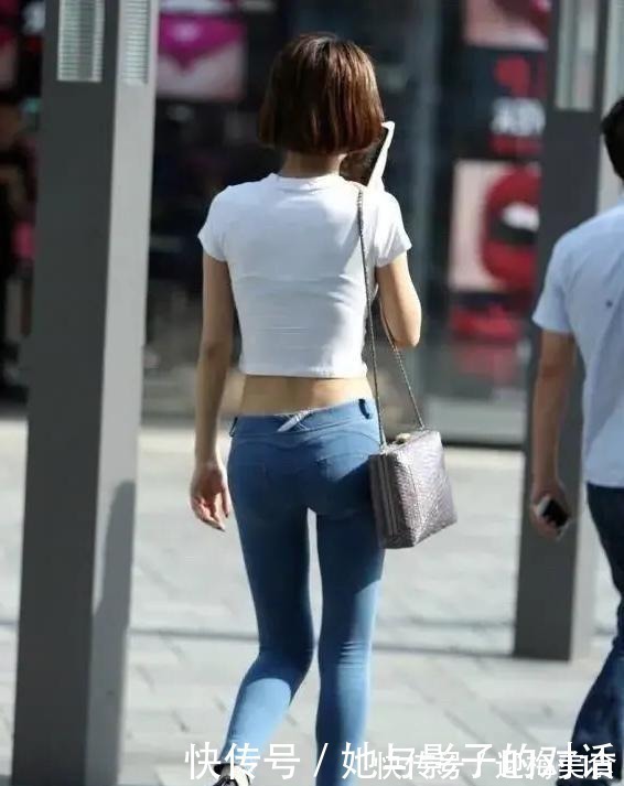 时尚感 高腰紧致的牛仔裤,轻而易举修饰,蜂腰细腿