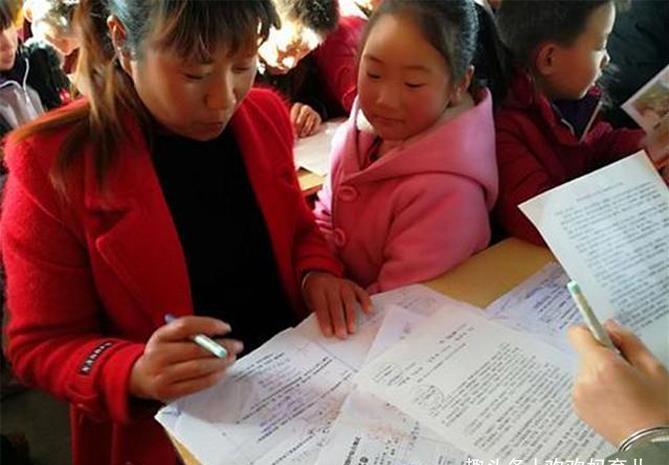 老师|“为啥判我儿子错”,小学生“11-4=7”被老师打叉,家长不服质问