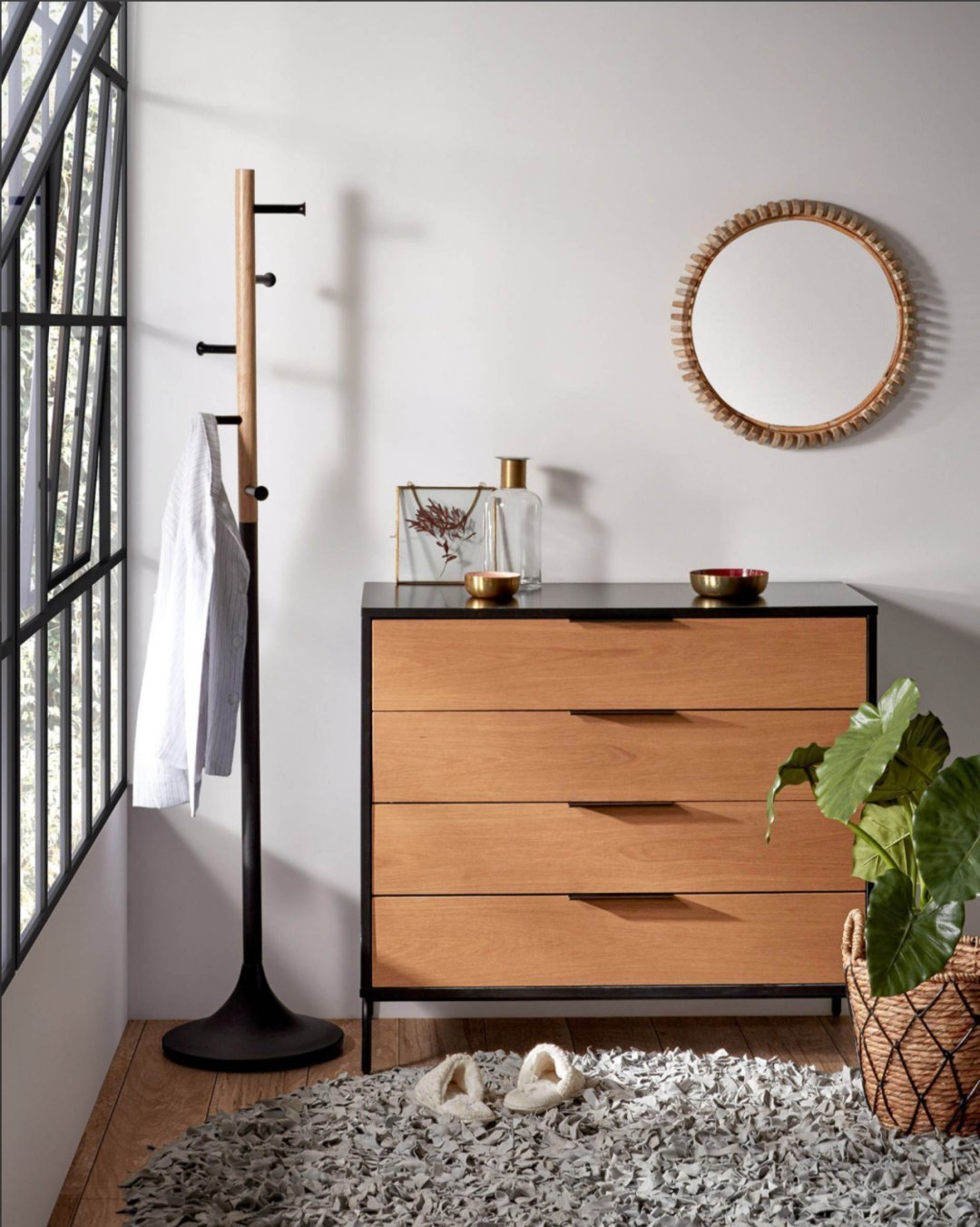 衣架|睡觉前、进门后脱下来的衣服放哪好别傻傻放沙发上了……