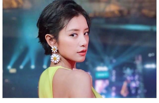 相貌不输沈梦辰，能力追赶朱丹，却因口误断送前程