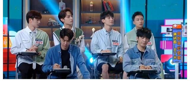 小姐姐|新版《天天向上》揭秘蚊子为啥不会被雨点砸死 大张伟：蚊子雨休