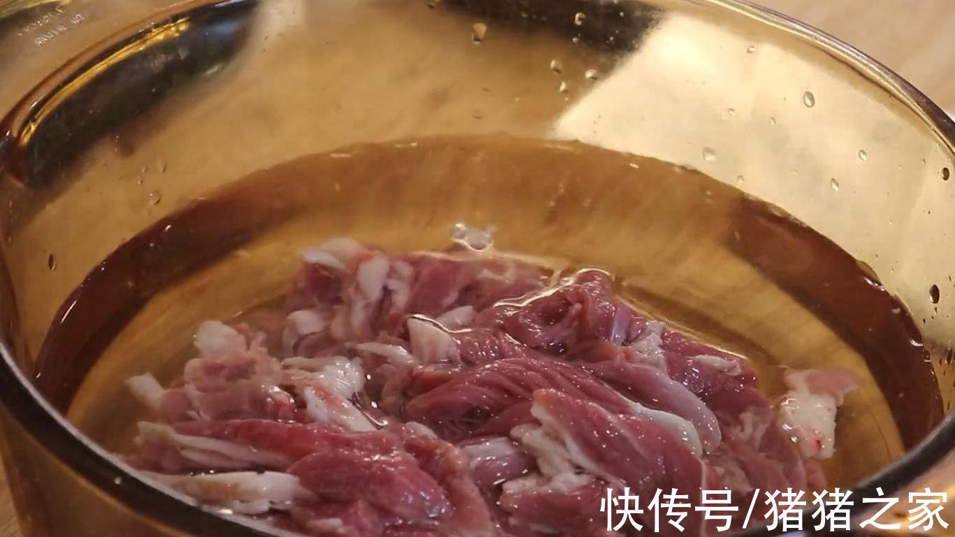 新疆炒烤肉|别出去吃烧烤了，教你做新疆炒烤肉，好吃得停不下来