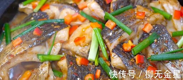 秋天要多吃鱼,教你懒人做法,用料简单味道香,上桌汤汁都不剩!