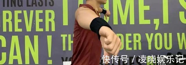 小姐姐|魔鬼身材+少女脸,靠健身收入过亿的帕梅拉跟她练真的有用吗?