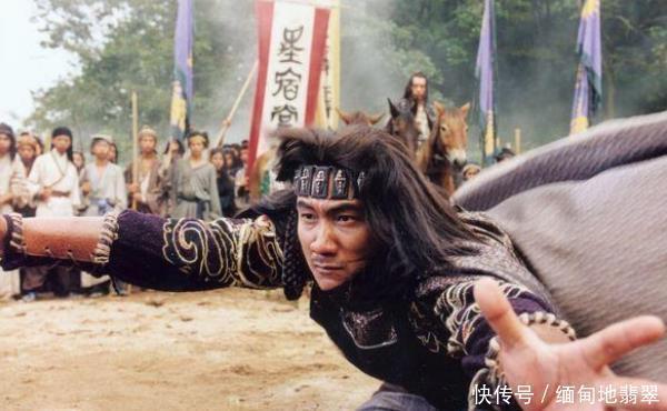 萧峰!乔峰一生从未有奇遇,为何武功天下无敌?张三丰尴尬说出原因