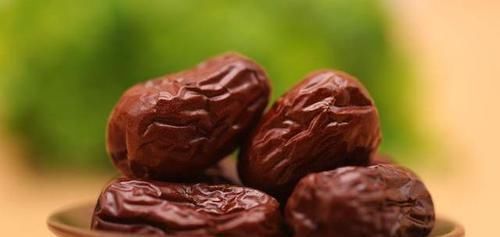 搭档|黄芪的“最佳搭档”揭秘，泡水喝，祛湿排寒，肝肾兴许“报答”你