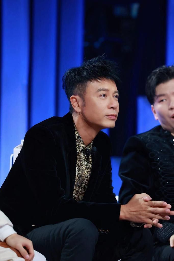 周深|《我們的歌2》李克勤周深驚喜返場 《愛情轉移》再現經典合唱