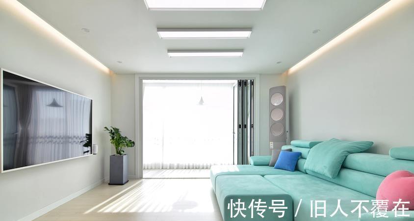 客厅|看完他家130㎡明白了，档次在舒适面前一文不值，越极简越受欢迎