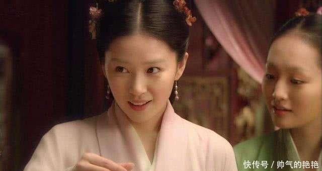 内涵|史上最具内涵的千古妙对,上联大嫂翻书心想汉,下联太经典了