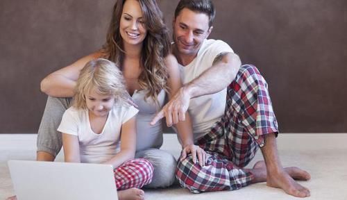 污秽|16岁女儿浏览不良网页,妈妈气到发抖,爸爸却笑称这是好事