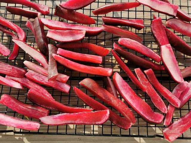 腌萝卜干，先晒还是先腌？教你60年的老方法，又香又脆一年不坏