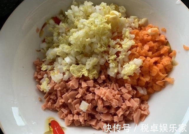 鸡蛋饼|早上花几分钟给孩子做个早餐,鲜香美味,外酥里嫩,超美味