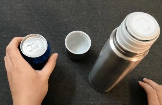 保温杯千万别装这3种水,特别是第二种,90%的人都装过,快告诉家人