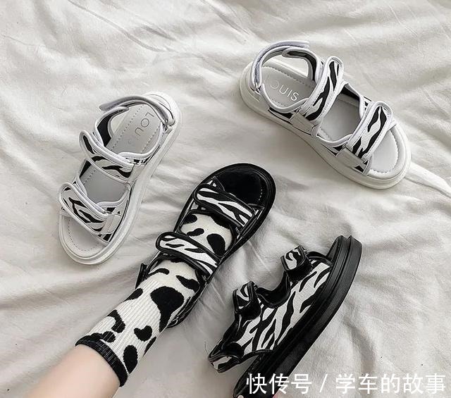 脚背 是时候穿凉鞋了!今年流行这几款,清凉显脚小!