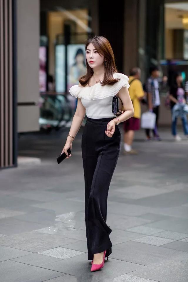 包臀裙 高跟鞋搭配连衣裙的绝妙之处就在于它既显高又可以彰显气质