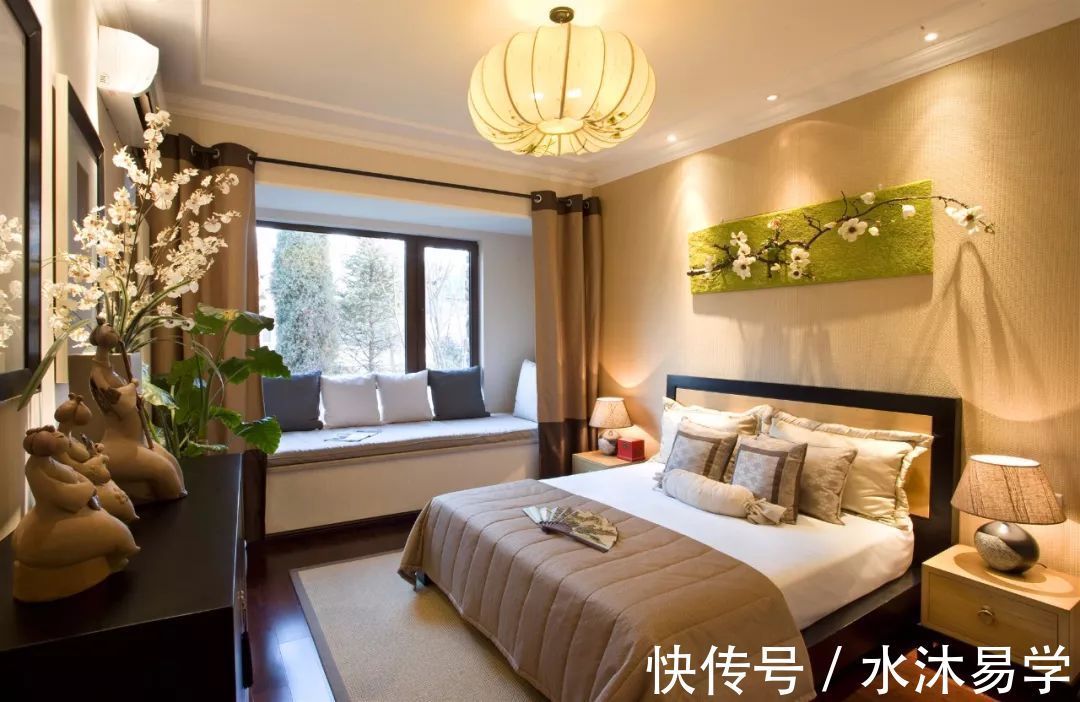 睡床|家里的这些家具要靠墙摆放！