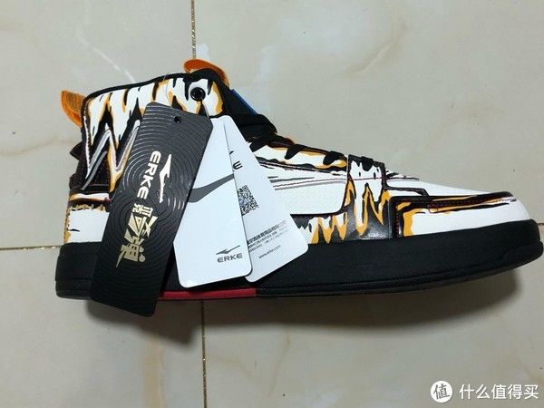 奇弹|鸿星尔克的这双板鞋也太可了吧！买它！！