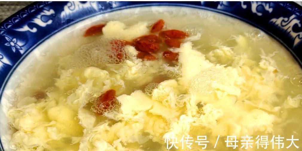 鸡蛋和生姜才是绝配，学会这种吃法，坚持一周肚子小了，手脚温热