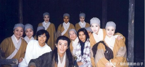  去世|《笑傲江湖》演员现状，任盈盈残疾，林平之出家为僧，四人已去世