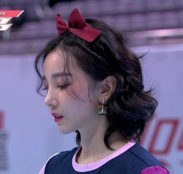 锁骨发out了！2021短发流行这么剪，烫不烫都超好看