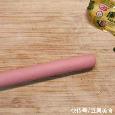 沙拉酱|#一周减脂不重样#秋天颜值爆表的第一片吐司～香肠吐司