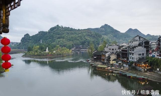 三省|重庆、贵州、湖南的交界处, 这个古镇, 景美人少, 还免费