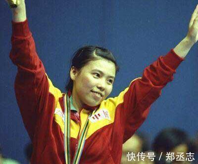 国家队|乒乓球女皇邓亚萍:从奥运冠军到倾家荡产,婚后还遭第三者插足