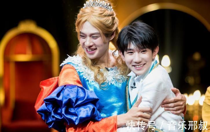 易烊千玺|王俊凯易烊千玺帮王源宣传新节目《奇异剧本鲨》一个细节受关注