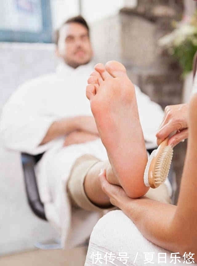 体内血糖|血糖高不高,看看手,若没有3种情况,那就恭喜,血糖还不错