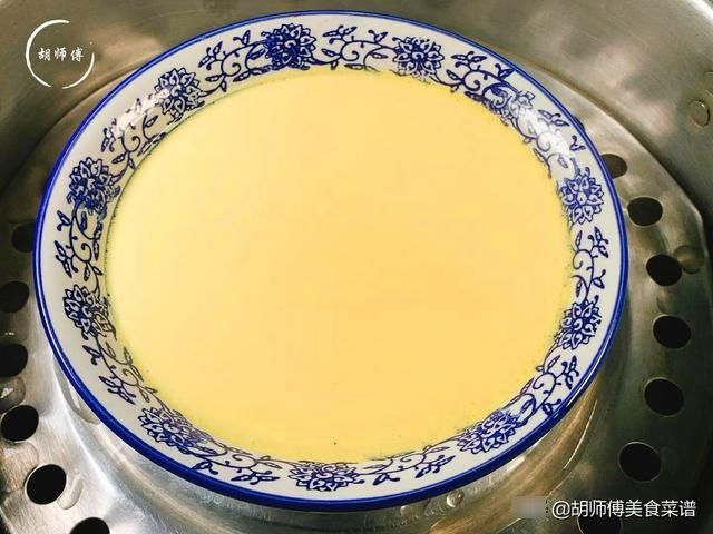 蒸鸡蛋时，有人放冷水有人放热水！大厨说：都不对，教你正确做法