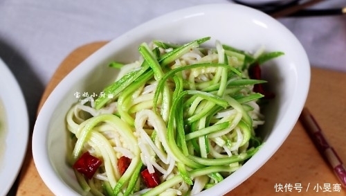 天热,做菜不炖不炒,懒做法比肉受欢迎,成本不足4块,上桌光盘